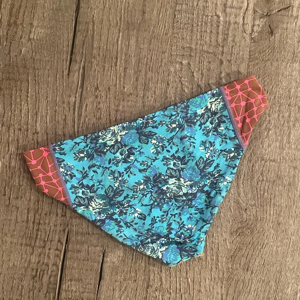 (BOTTOMS) Maaji Blooming Champion Reversible Bikini Bottoms. - Picture 4 of 7